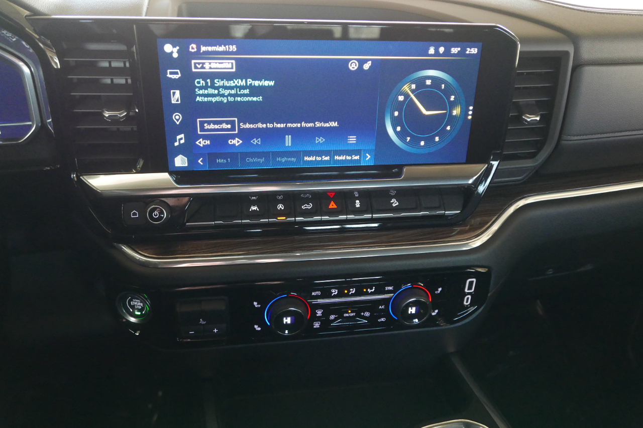 Chevrolet Silverado 1500 4WD Crew Cab 147" RST 2024