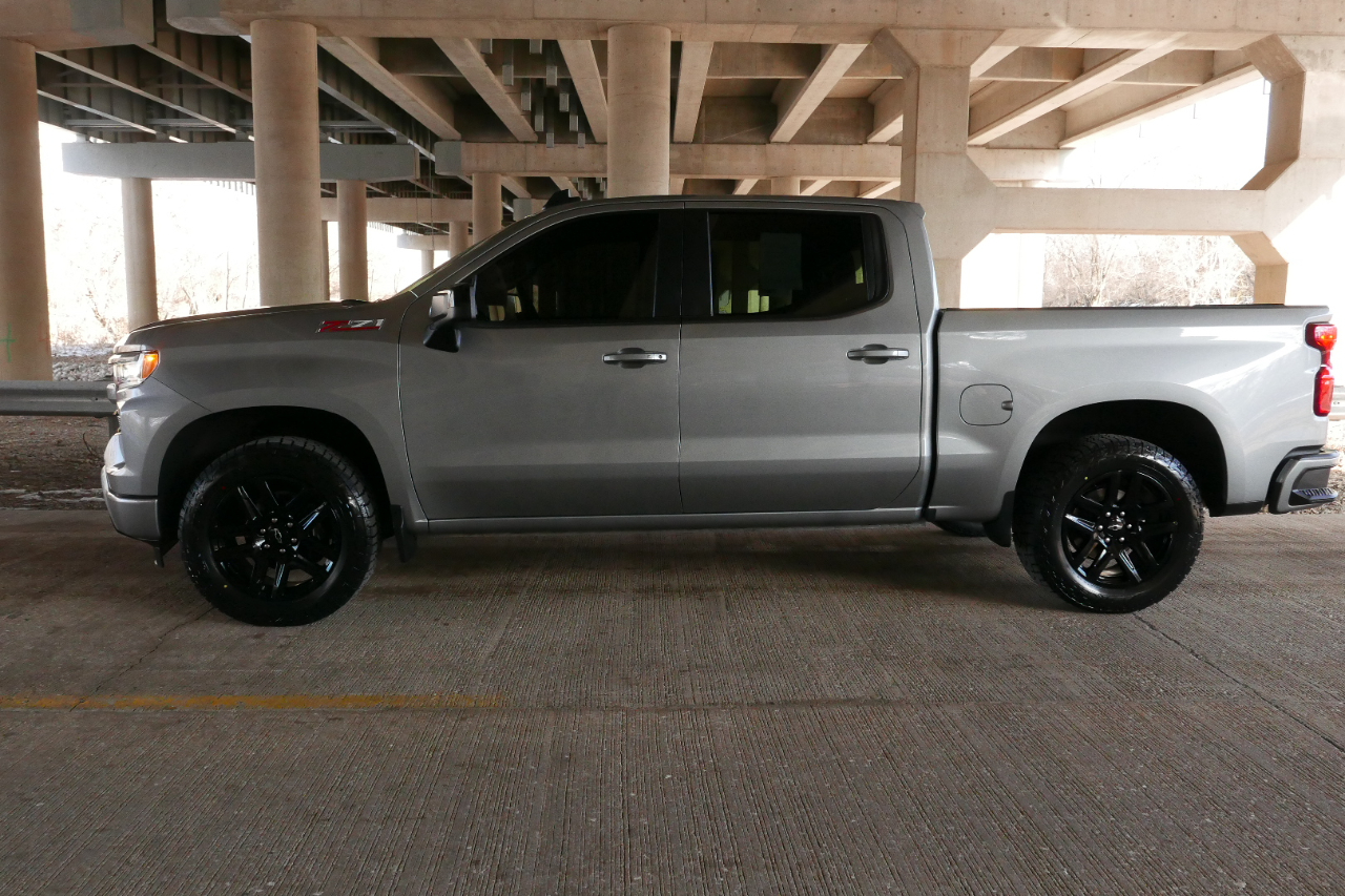 Chevrolet Silverado 1500 4WD Crew Cab 147" RST 2024