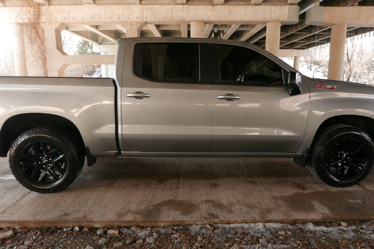 Chevrolet Silverado 1500 4WD Crew Cab 147" RST 2024