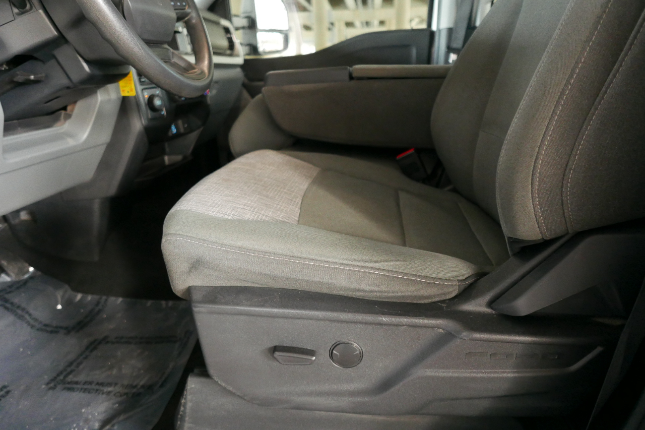 Ford Super Duty F-350 DRW XLT 4WD Crew Cab 8' Box 2023