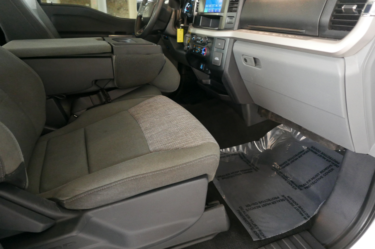 Ford Super Duty F-350 DRW XLT 4WD Crew Cab 8' Box 2023