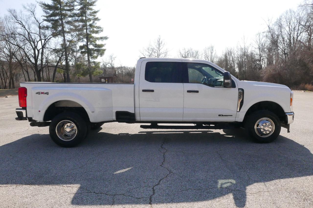 Ford Super Duty F-350 DRW XLT 4WD Crew Cab 8' Box 2023