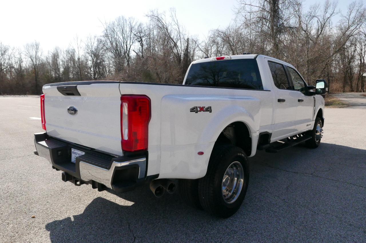 Ford Super Duty F-350 DRW XLT 4WD Crew Cab 8' Box 2023