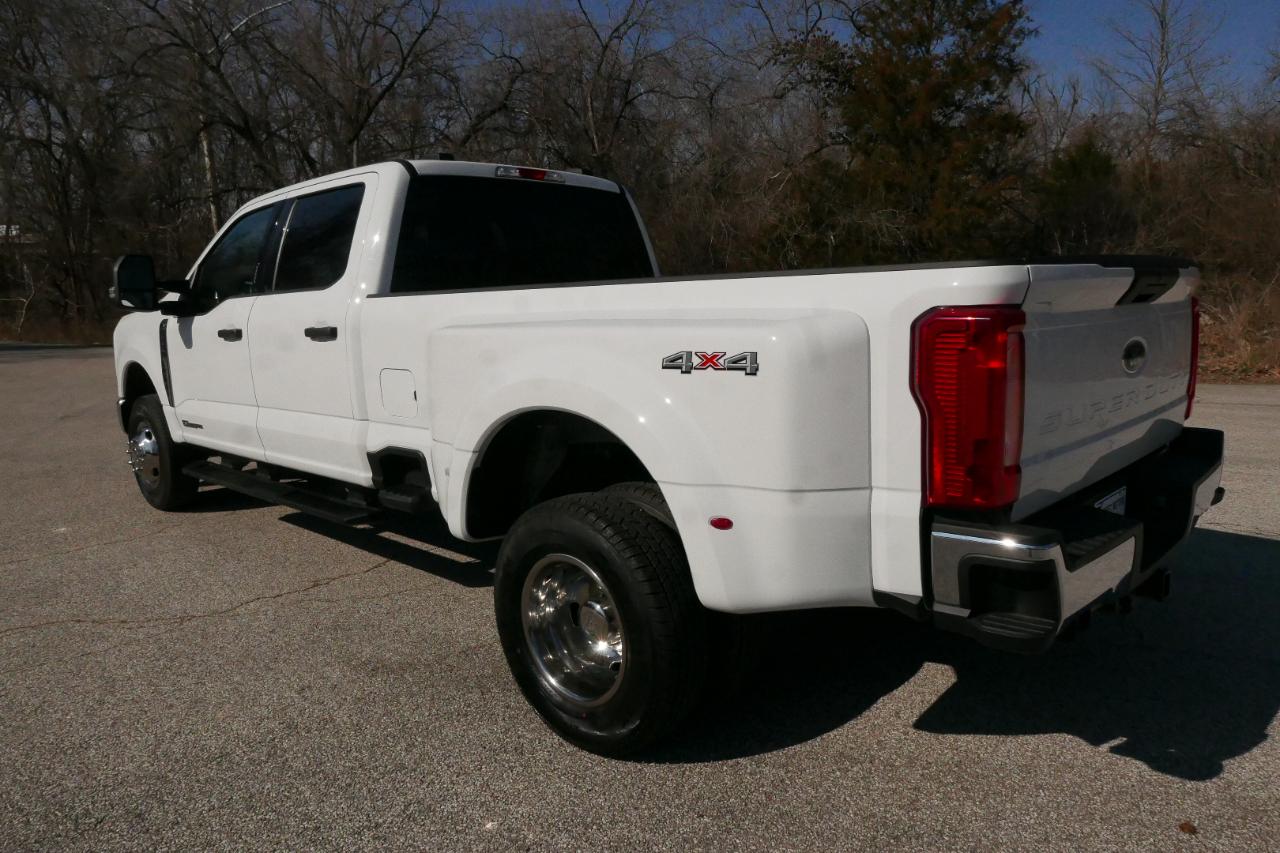 Ford Super Duty F-350 DRW XLT 4WD Crew Cab 8' Box 2023