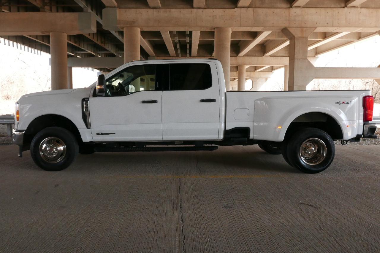 Ford Super Duty F-350 DRW XLT 4WD Crew Cab 8' Box 2023