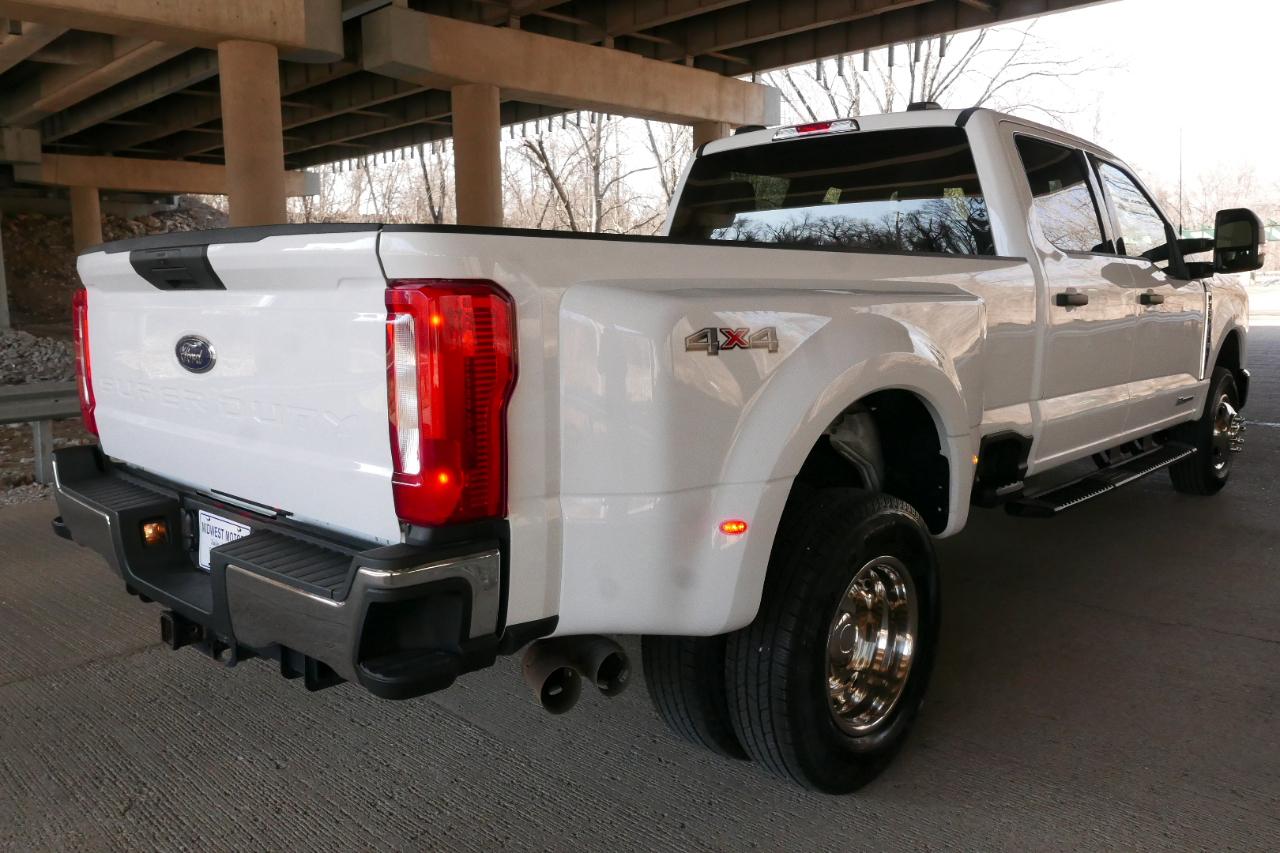 Ford Super Duty F-350 DRW XLT 4WD Crew Cab 8' Box 2023