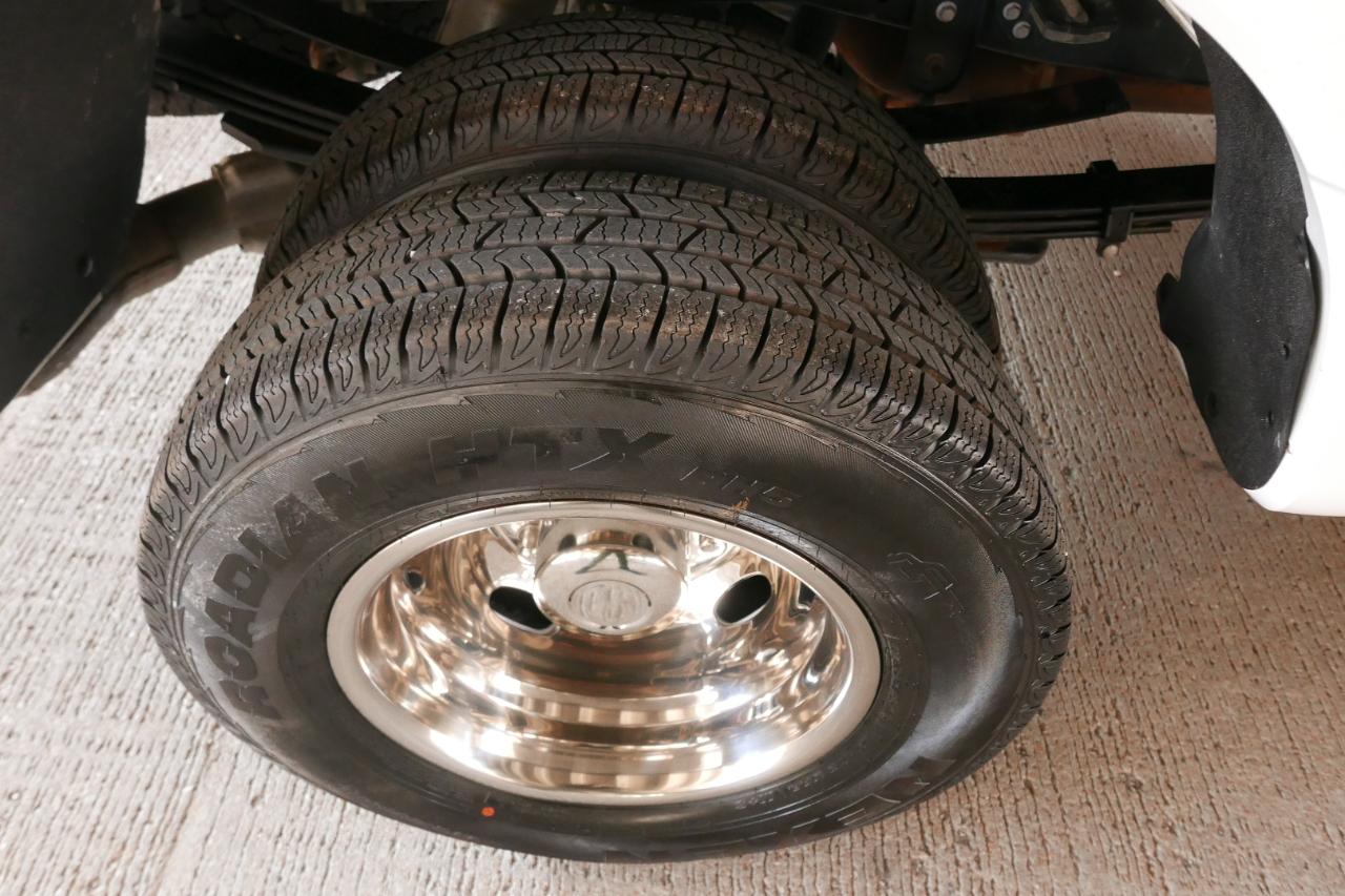 Ford Super Duty F-350 DRW XLT 4WD Crew Cab 8' Box 2023