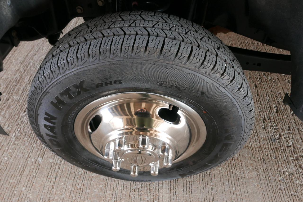 Ford Super Duty F-350 DRW XLT 4WD Crew Cab 8' Box 2023