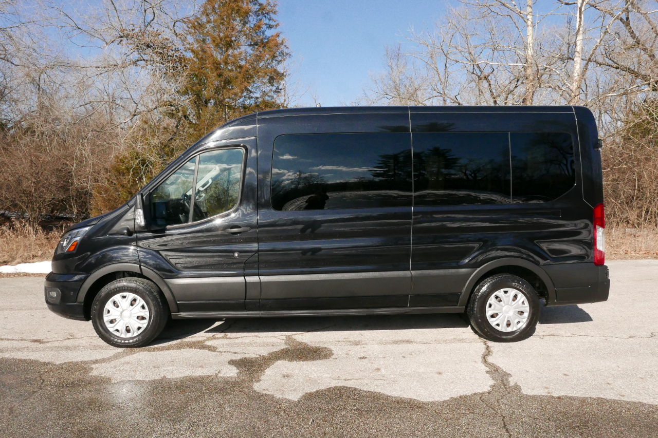 Ford Transit Passenger Wagon T-350 148" Med Roof XLT RWD 2023