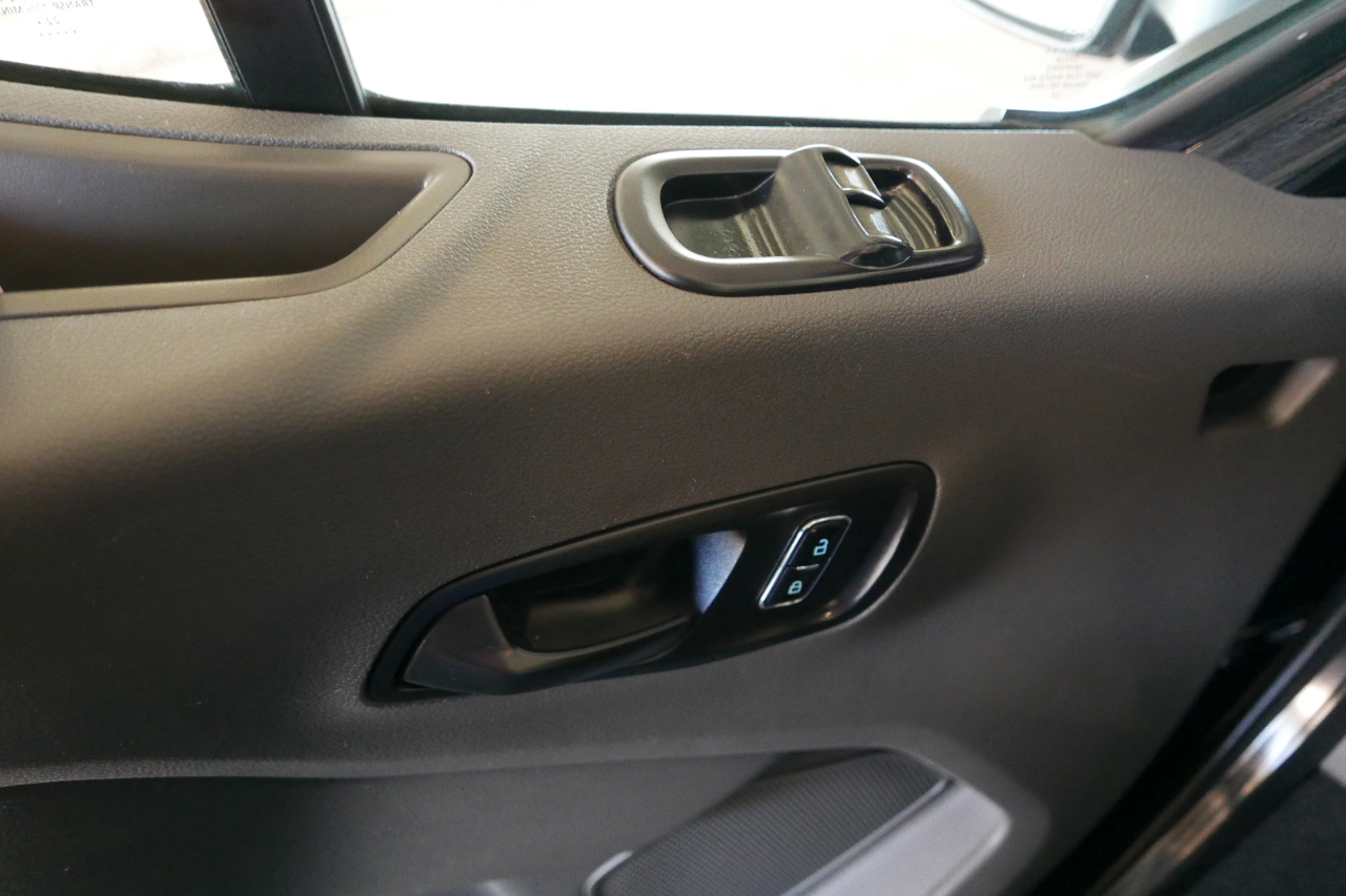 Ford Transit Passenger Wagon T-350 148" Med Roof XLT RWD 2023