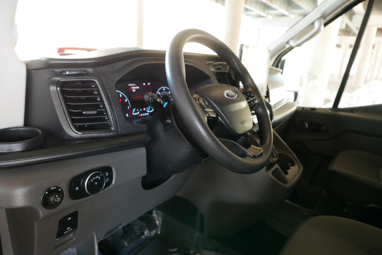 Ford Transit Passenger Wagon T-350 148" Med Roof XLT RWD 2023