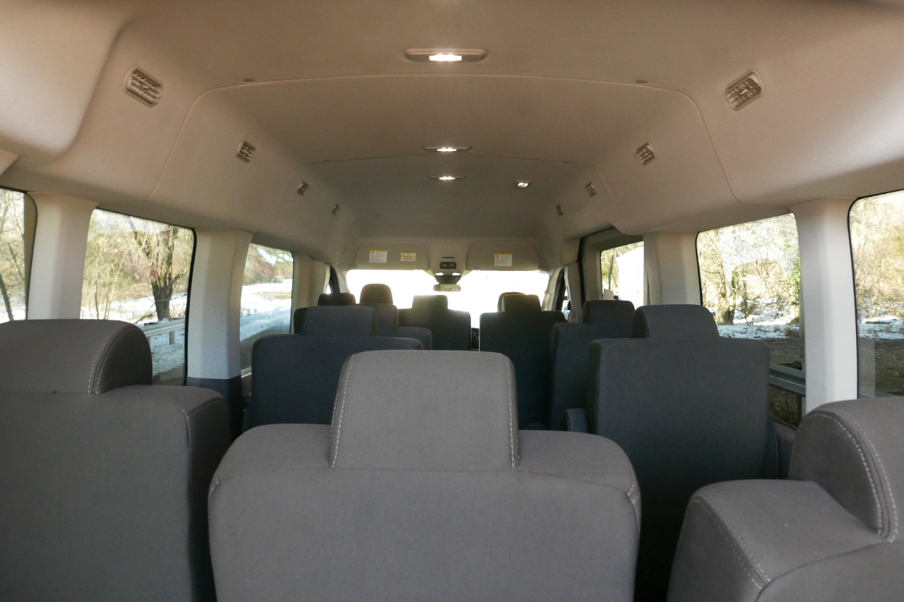 Ford Transit Passenger Wagon T-350 148" Med Roof XLT RWD 2023