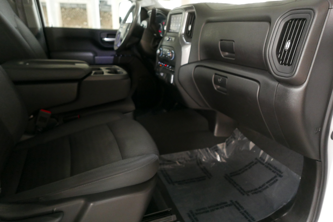 Chevrolet Silverado 2500HD 4WD Crew Cab 159" Custom 2024