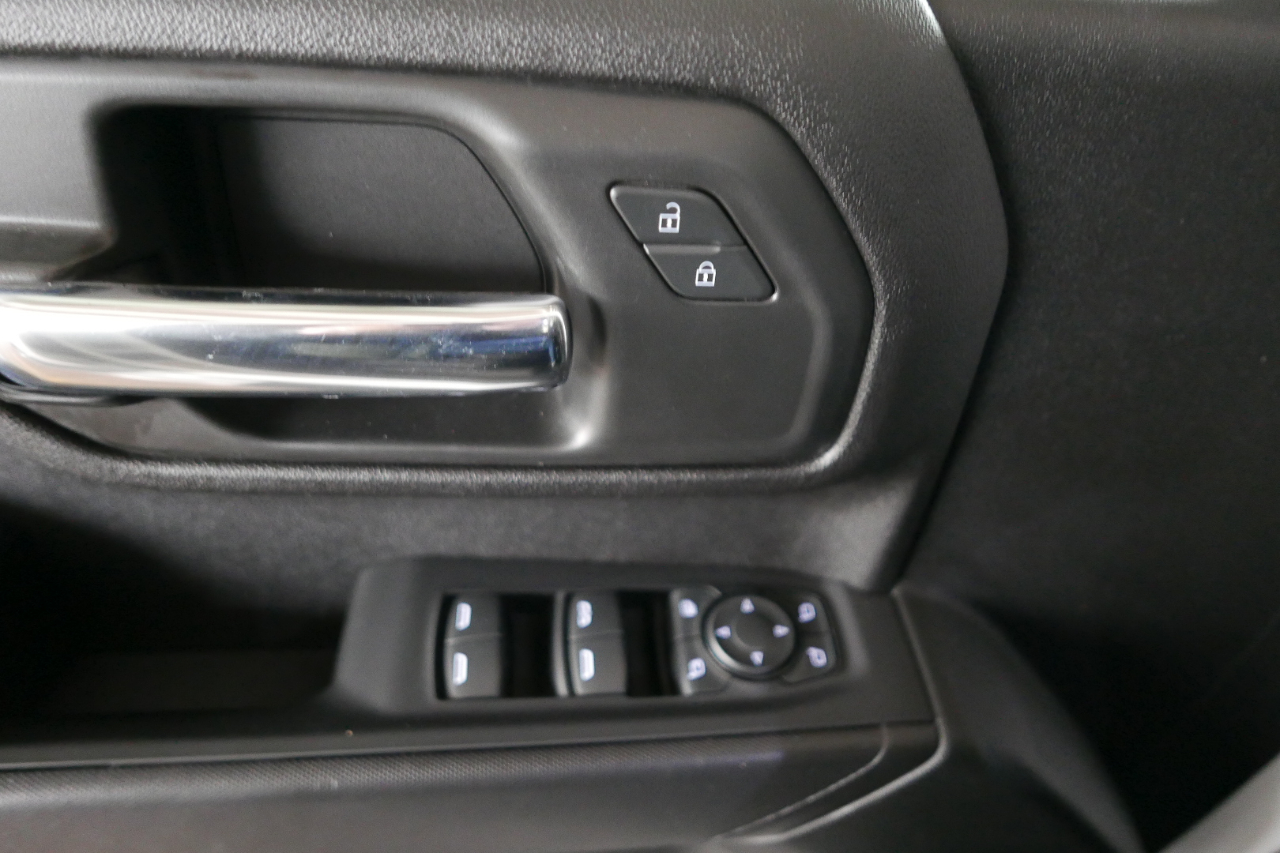 Chevrolet Silverado 2500HD 4WD Crew Cab 159" Custom 2024