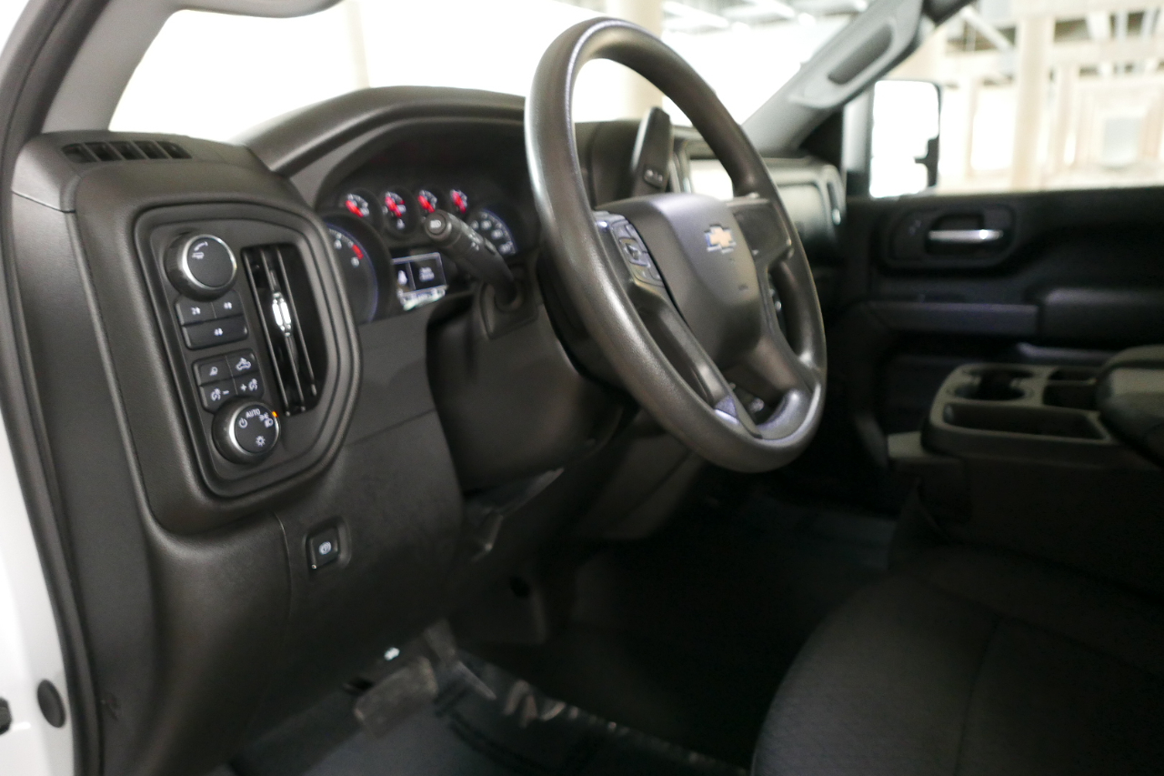 Chevrolet Silverado 2500HD 4WD Crew Cab 159" Custom 2024