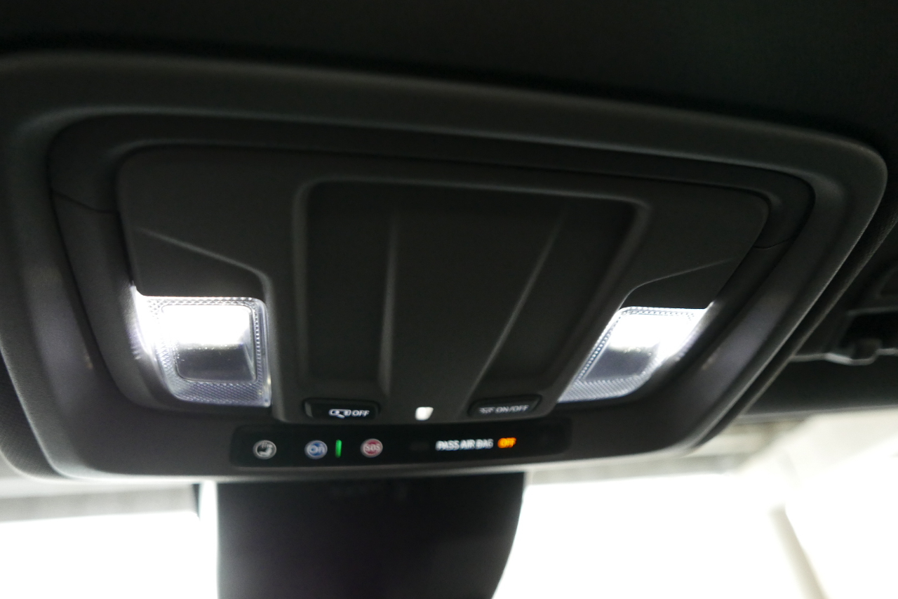 Chevrolet Silverado 2500HD 4WD Crew Cab 159" Custom 2024