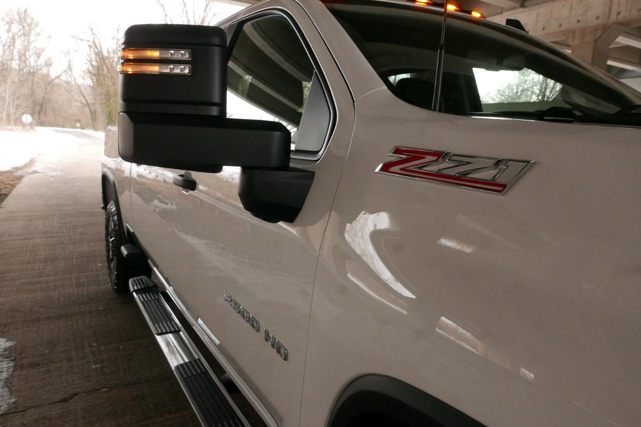 Chevrolet Silverado 2500HD 4WD Crew Cab 159" Custom 2024