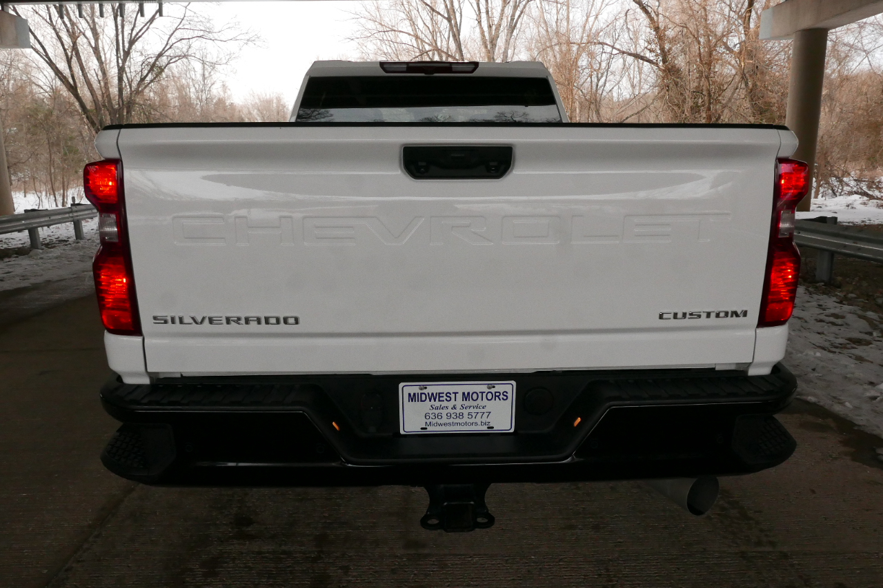 Chevrolet Silverado 2500HD 4WD Crew Cab 159" Custom 2024