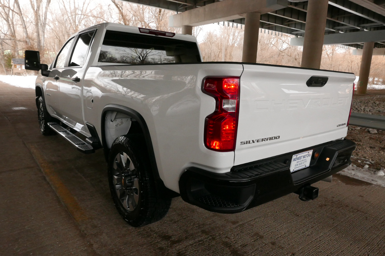 Chevrolet Silverado 2500HD 4WD Crew Cab 159" Custom 2024