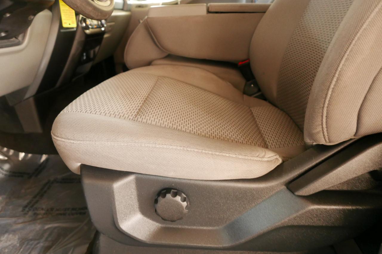 Ford Super Duty F-450 DRW XLT 4WD Crew Cab 179" WB 60" CA 2021