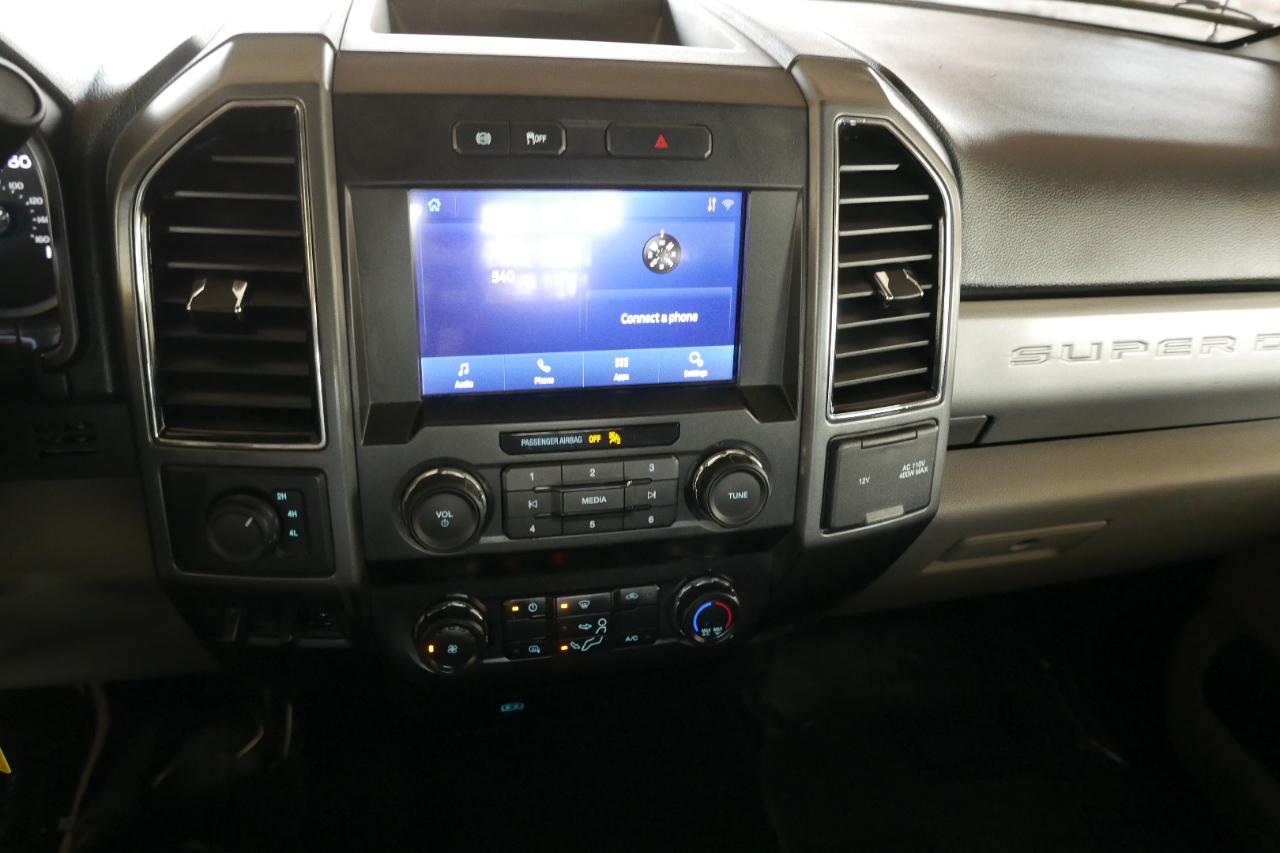 Ford Super Duty F-450 DRW XLT 4WD Crew Cab 179" WB 60" CA 2021