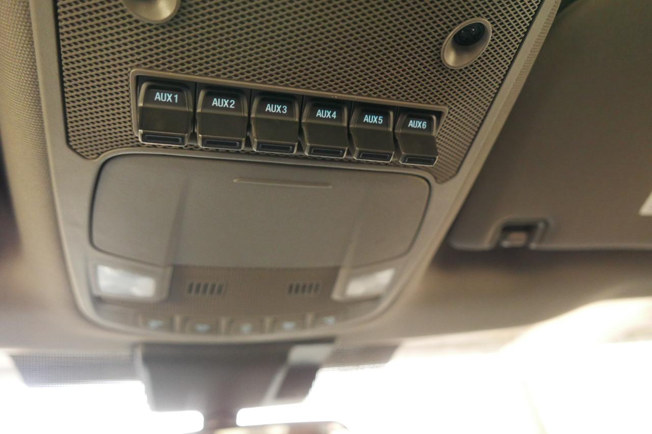 Ford Super Duty F-450 DRW XLT 4WD Crew Cab 179" WB 60" CA 2021