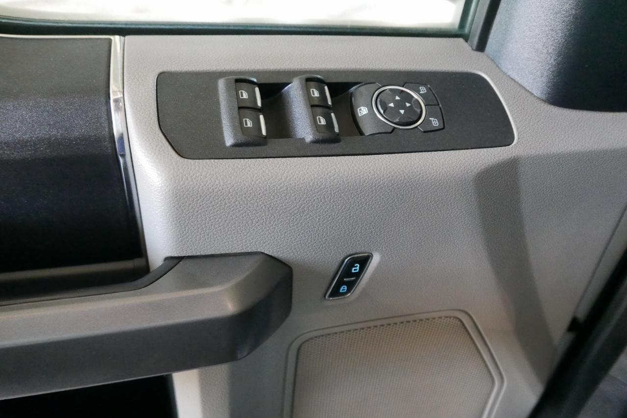 Ford Super Duty F-550 DRW XLT 4WD Crew Cab 203" WB 84" CA 2021