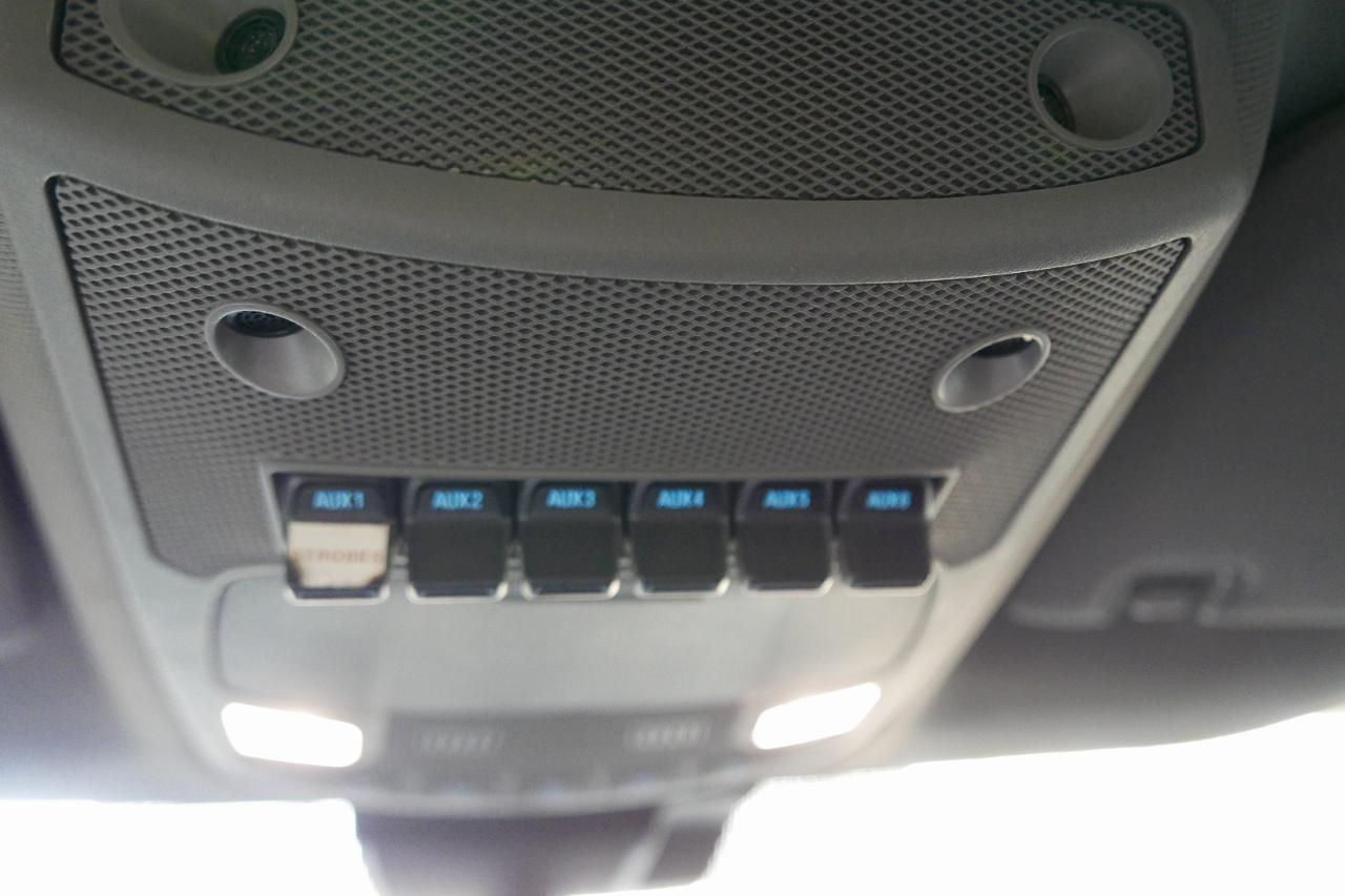 Ford Super Duty F-550 DRW XLT 4WD Crew Cab 203" WB 84" CA 2021