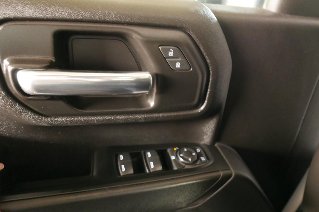 Chevrolet Silverado 3500HD 4WD Crew Cab 172" Work Truck 2024