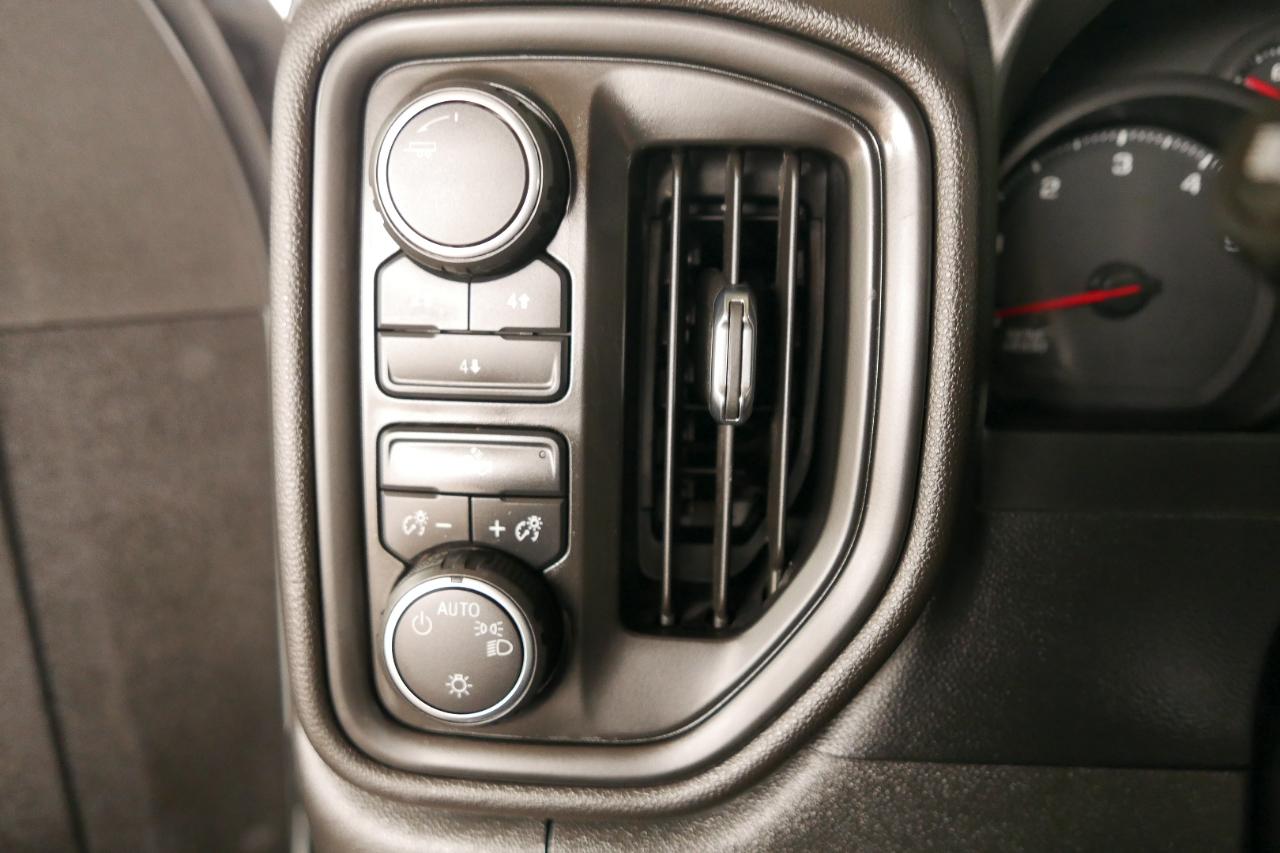 Chevrolet Silverado 3500HD 4WD Crew Cab 172" Work Truck 2024