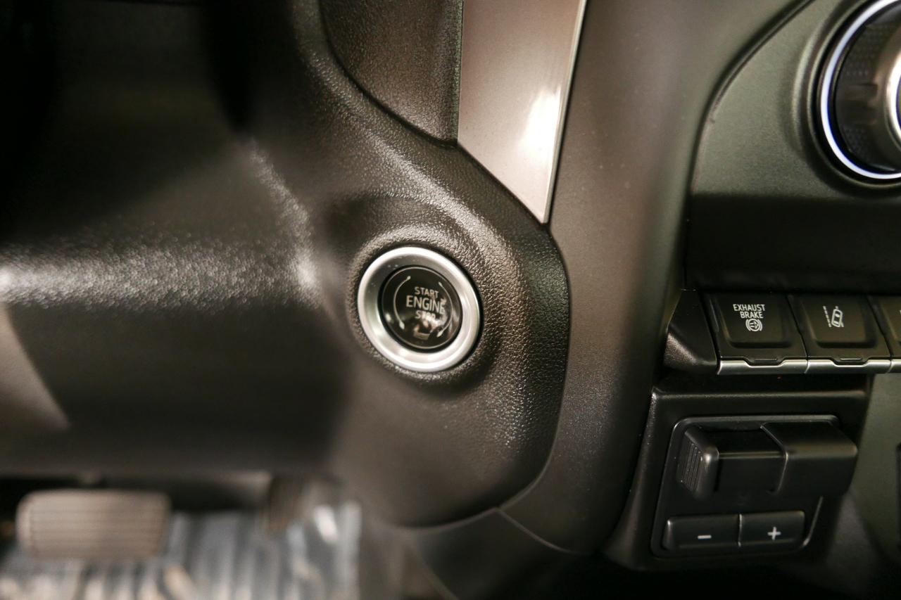 Chevrolet Silverado 3500HD 4WD Crew Cab 172" Work Truck 2024