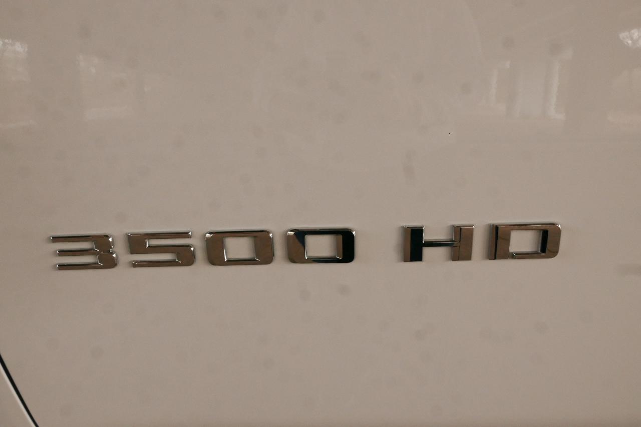 Chevrolet Silverado 3500HD 4WD Crew Cab 172" Work Truck 2024