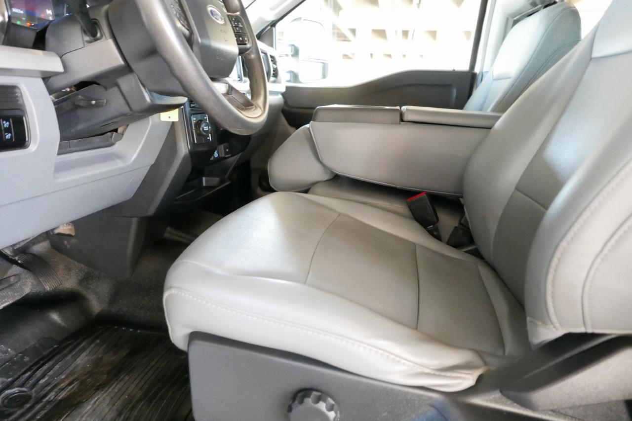 Ford Super Duty F-550 DRW XL 4WD Crew Cab 203" WB 84" CA 2024