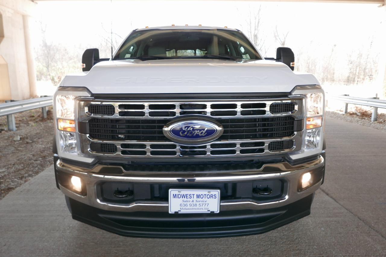 Ford Super Duty F-550 DRW XL 4WD Crew Cab 203" WB 84" CA 2024