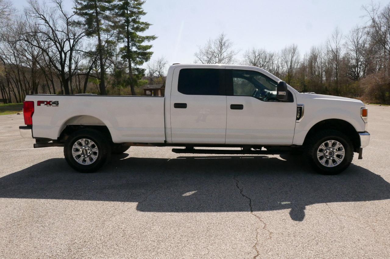 Ford Super Duty F-350 SRW XL 4WD Crew Cab 8' Box 2022