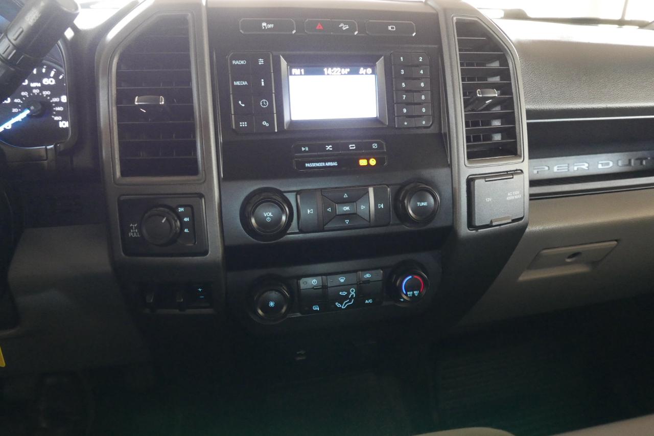 Ford Super Duty F-350 SRW XL 4WD Crew Cab 8' Box 2022