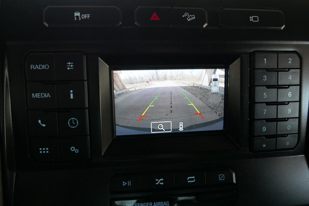 Ford Super Duty F-350 SRW XL 4WD Crew Cab 8' Box 2022