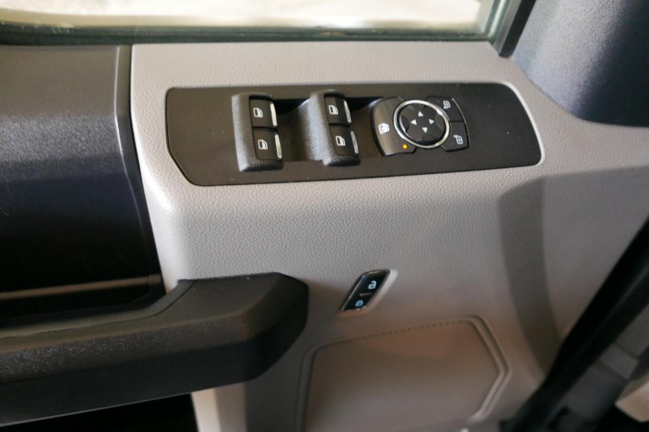 Ford Super Duty F-350 SRW XL 4WD Crew Cab 8' Box 2022