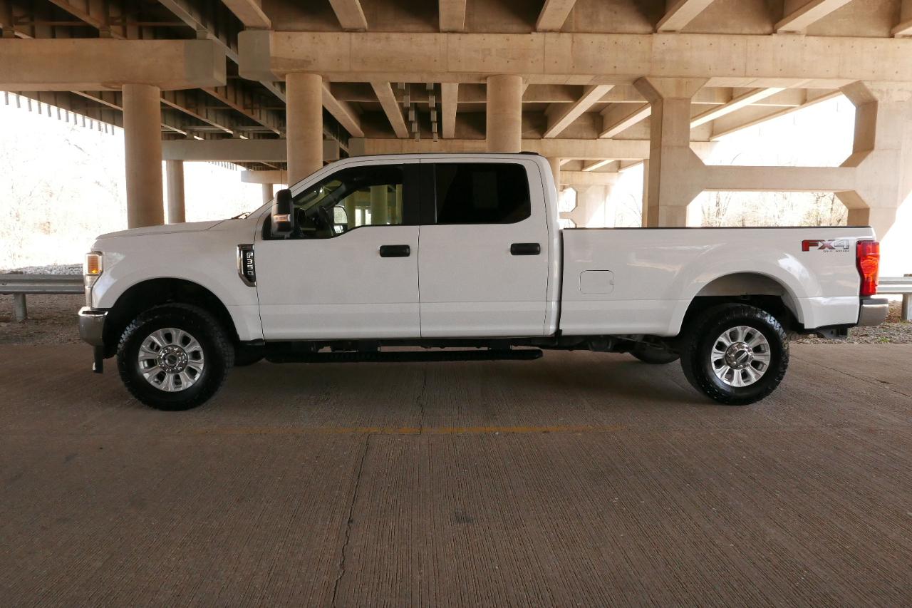 Ford Super Duty F-350 SRW XL 4WD Crew Cab 8' Box 2022