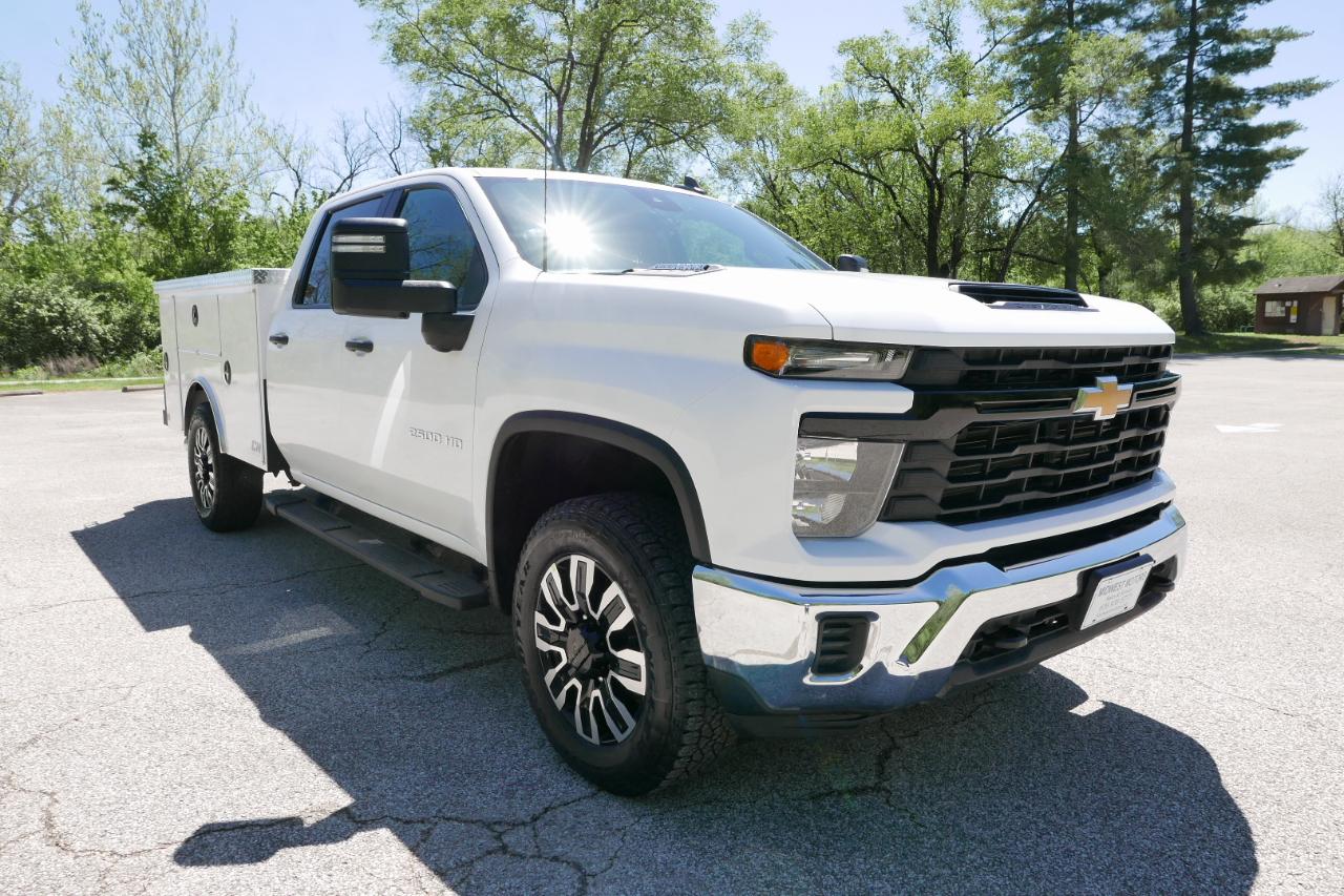 Chevrolet Silverado 2500HD 4WD Crew Cab 172" Custom 2024