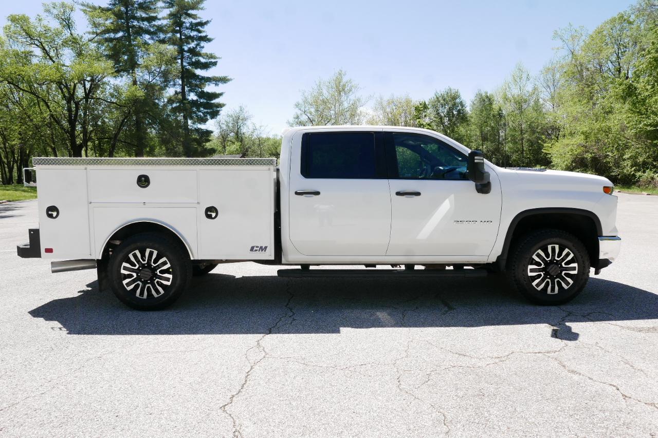 Chevrolet Silverado 2500HD 4WD Crew Cab 172" Custom 2024