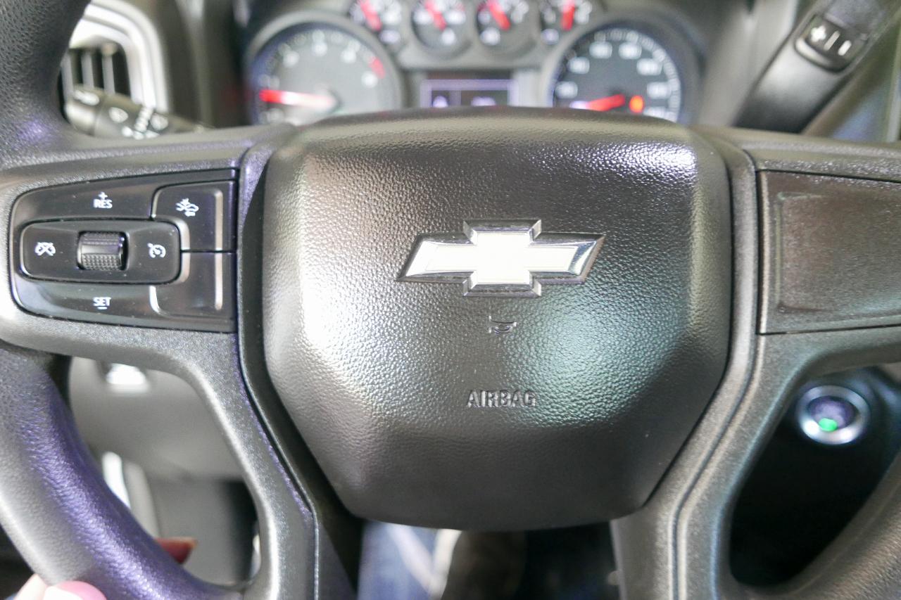 Chevrolet Silverado 2500HD 4WD Crew Cab 172" Custom 2024