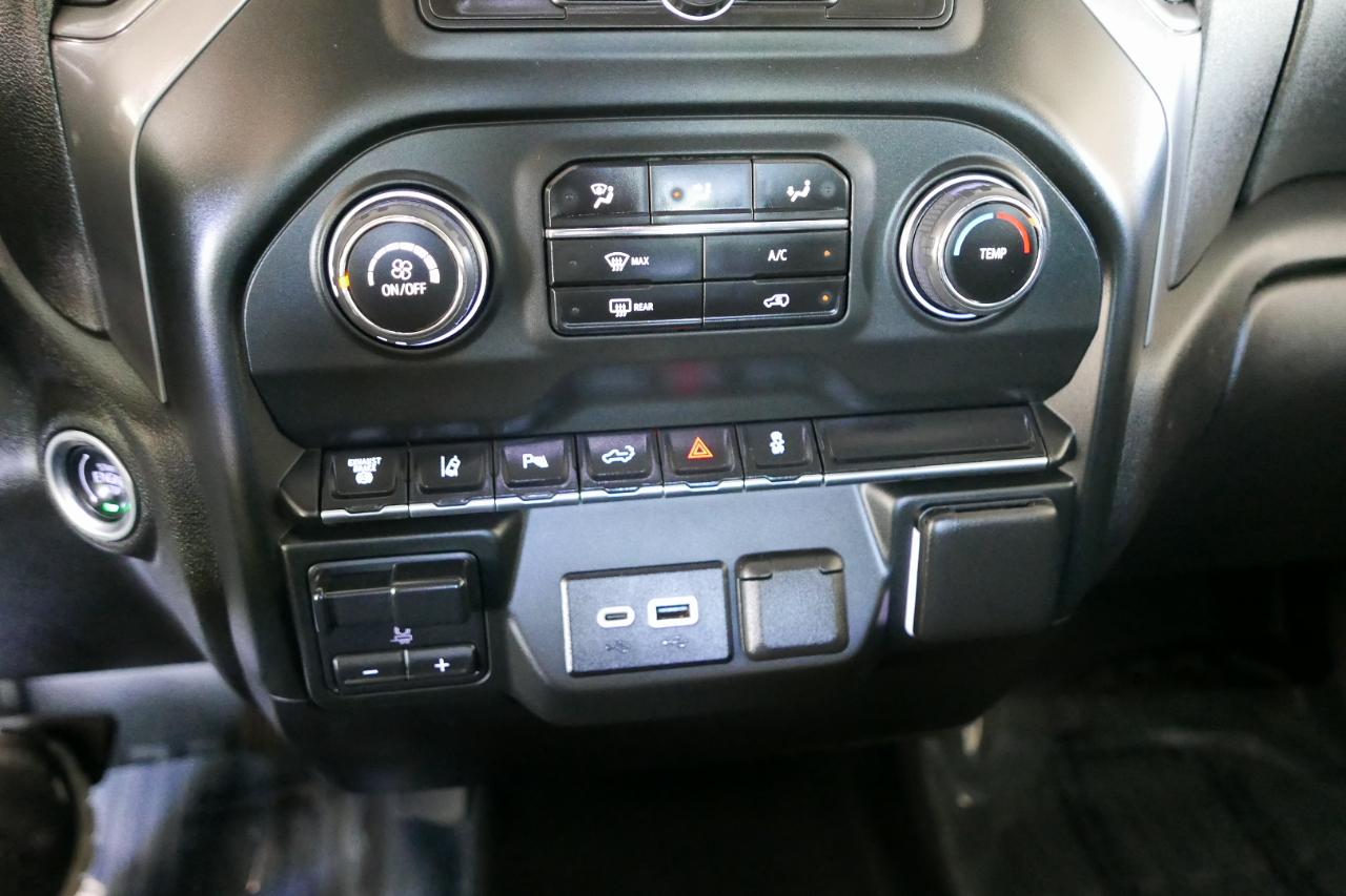 Chevrolet Silverado 2500HD 4WD Crew Cab 172" Custom 2024