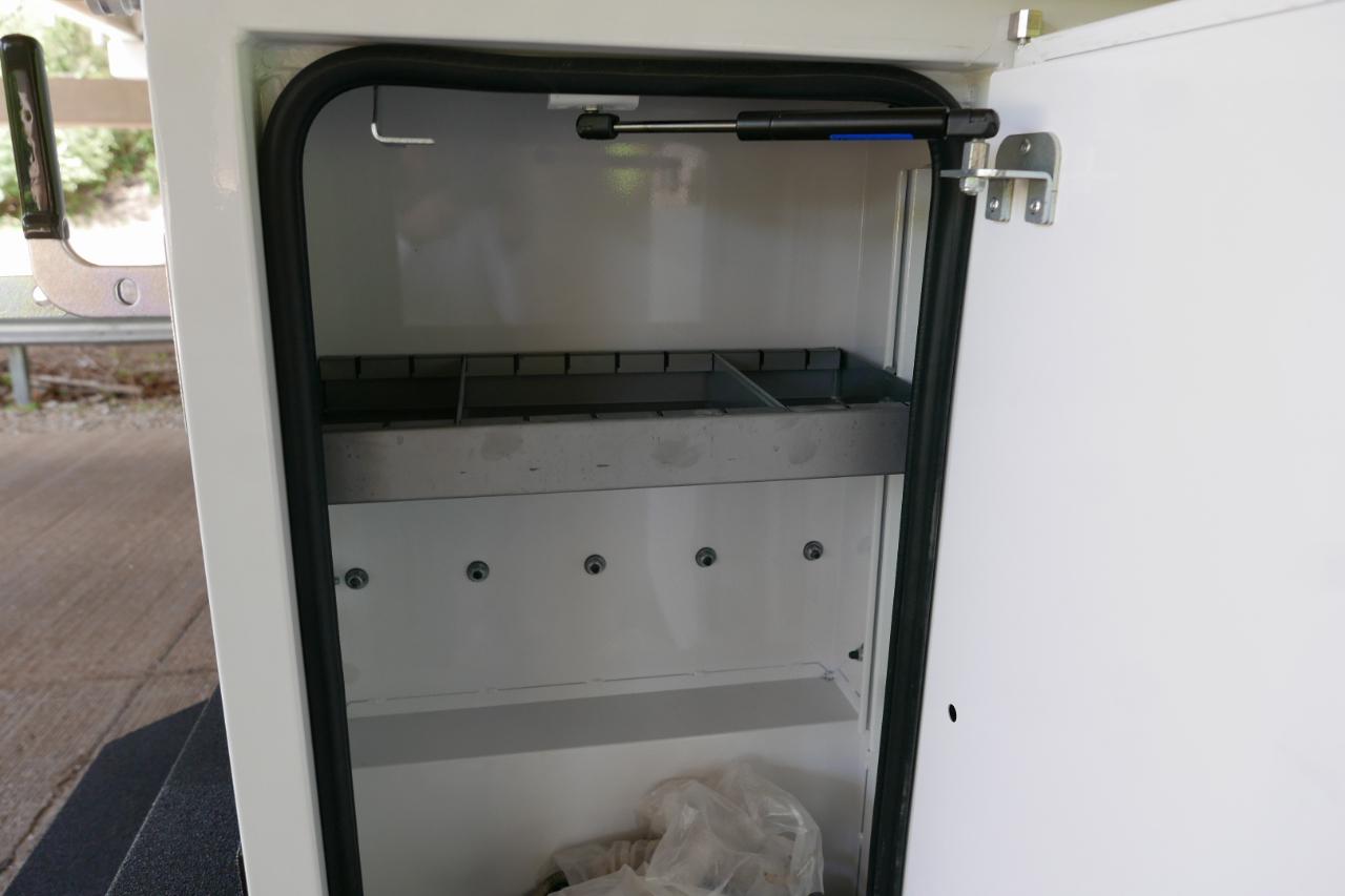 Chevrolet Silverado 2500HD 4WD Crew Cab 172" Custom 2024