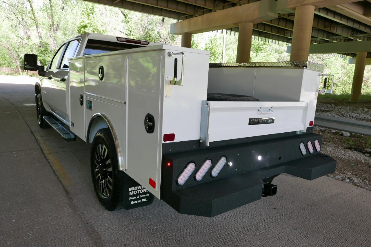 Chevrolet Silverado 2500HD 4WD Crew Cab 172" Custom 2024