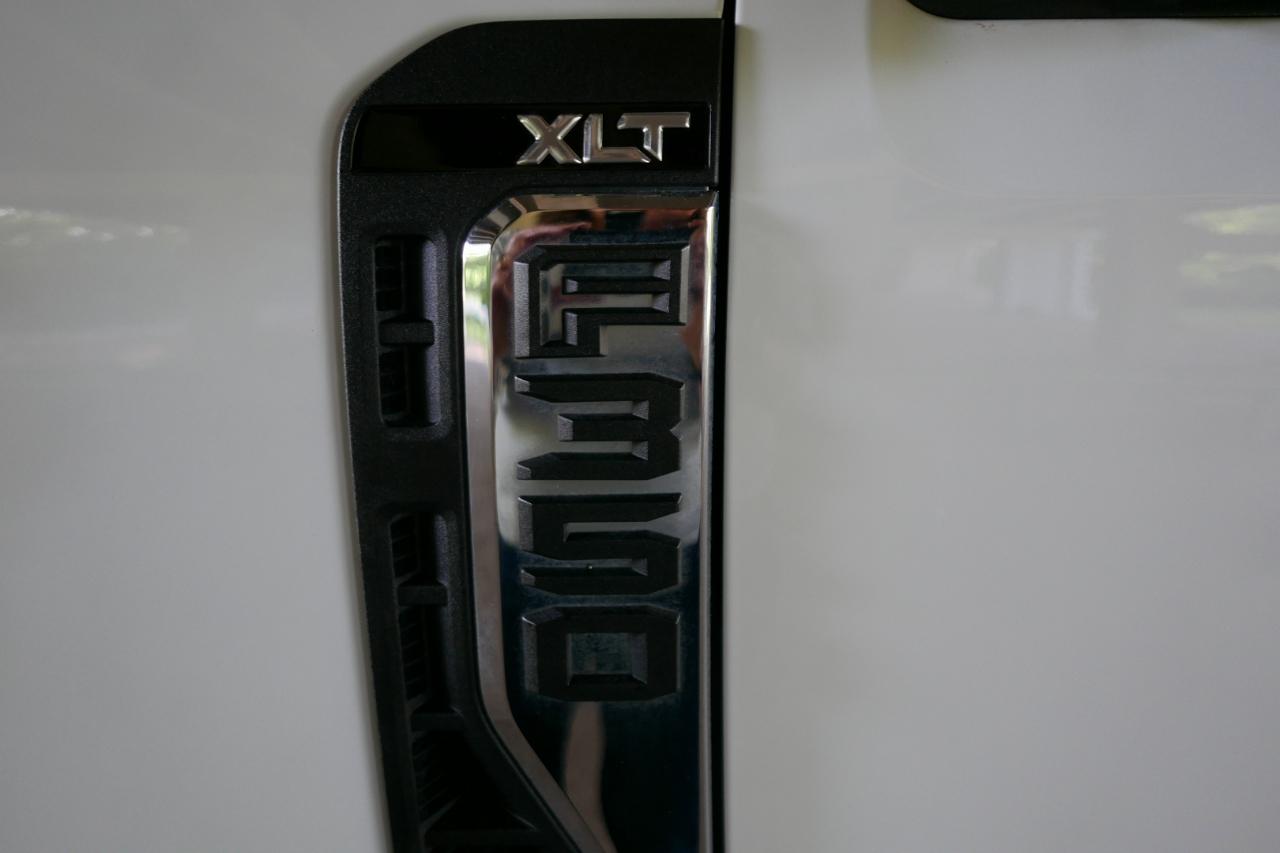 Ford Super Duty F-350 SRW XLT 4WD Crew Cab 8' Box 2024