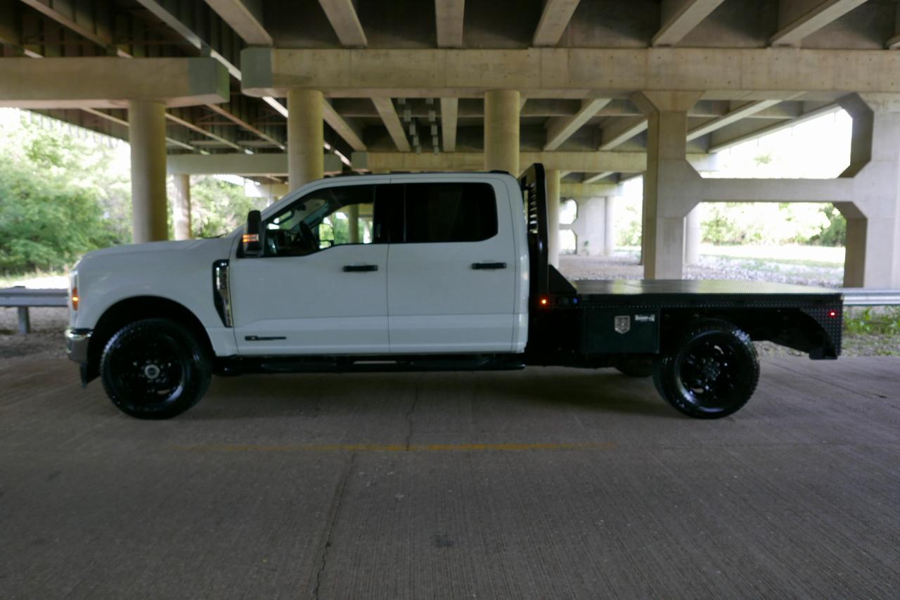 Ford Super Duty F-350 SRW XLT 4WD Crew Cab 8' Box 2024