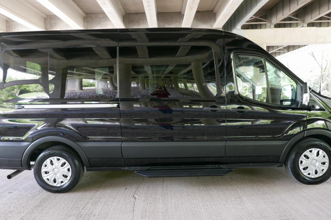 Ford Transit Passenger Wagon T-350 148" Med Roof XL RWD 2023