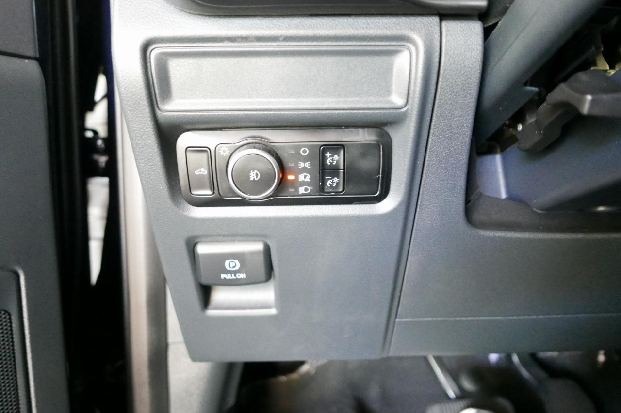 Ford F-150 XL 4WD SuperCrew 5.5' Box 2023