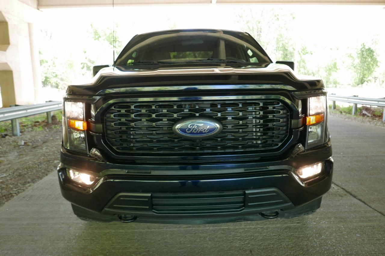 Ford F-150 XL 4WD SuperCrew 5.5' Box 2023